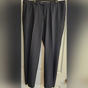 Haggar black men's dress slacks 42" x 30"